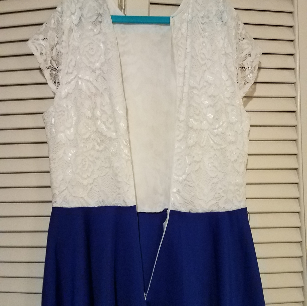 Dress - Picture 3 of 4